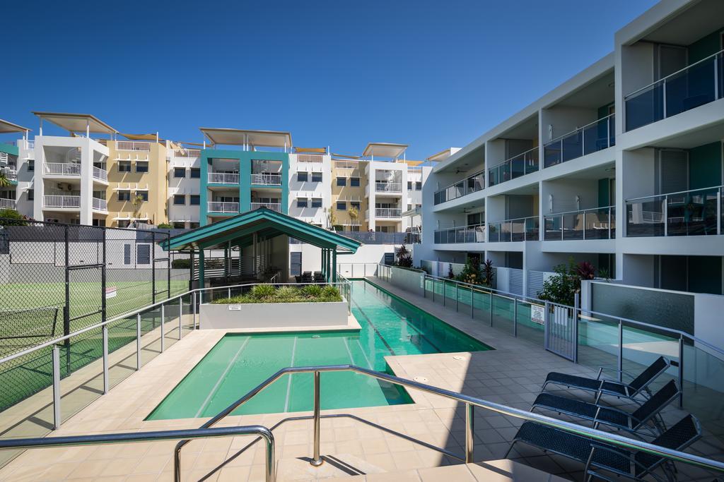 Coolum Seaside Apartments Кулам-Біч Екстер'єр фото